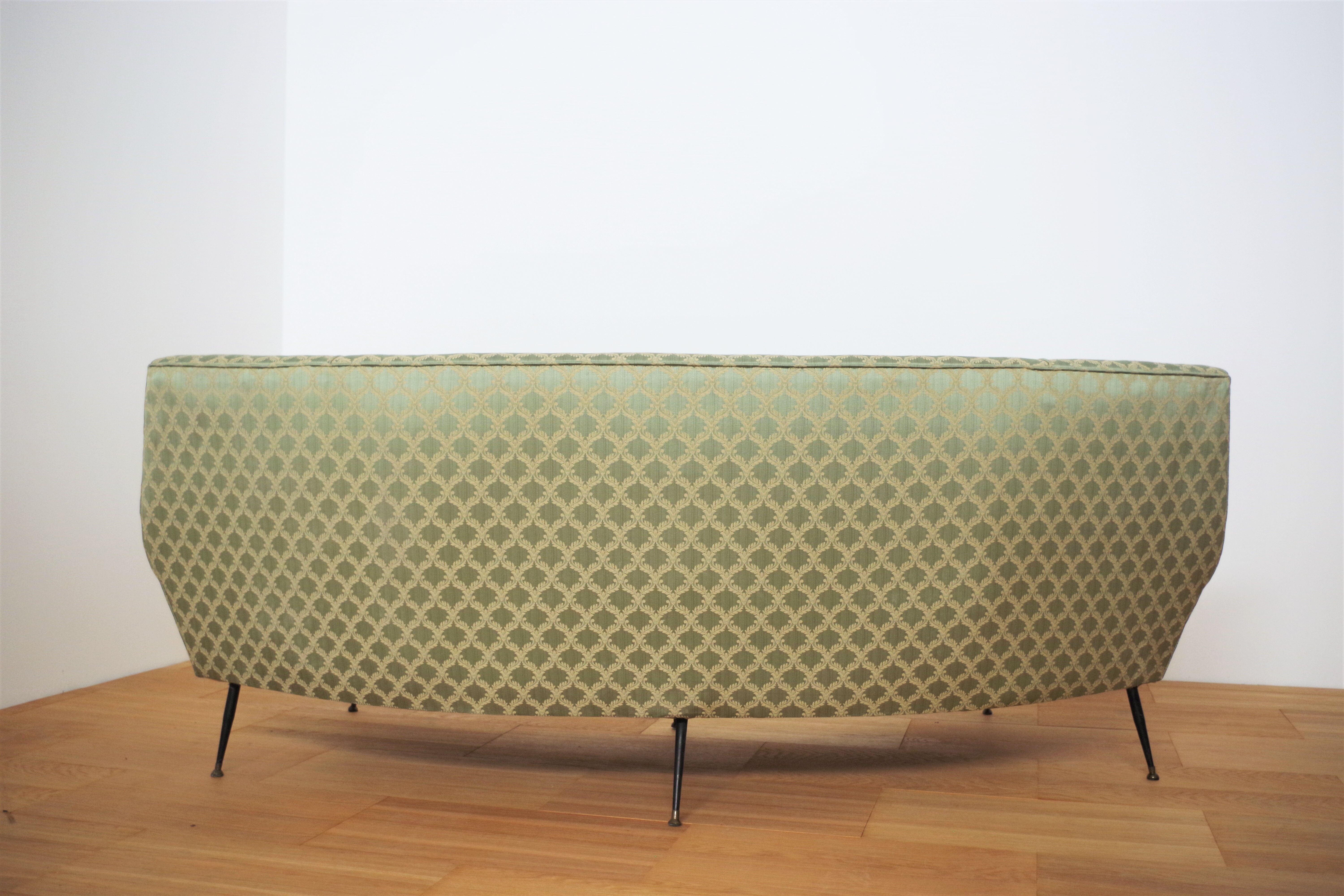 Curved silk sofa by Gigi Radice, 1950