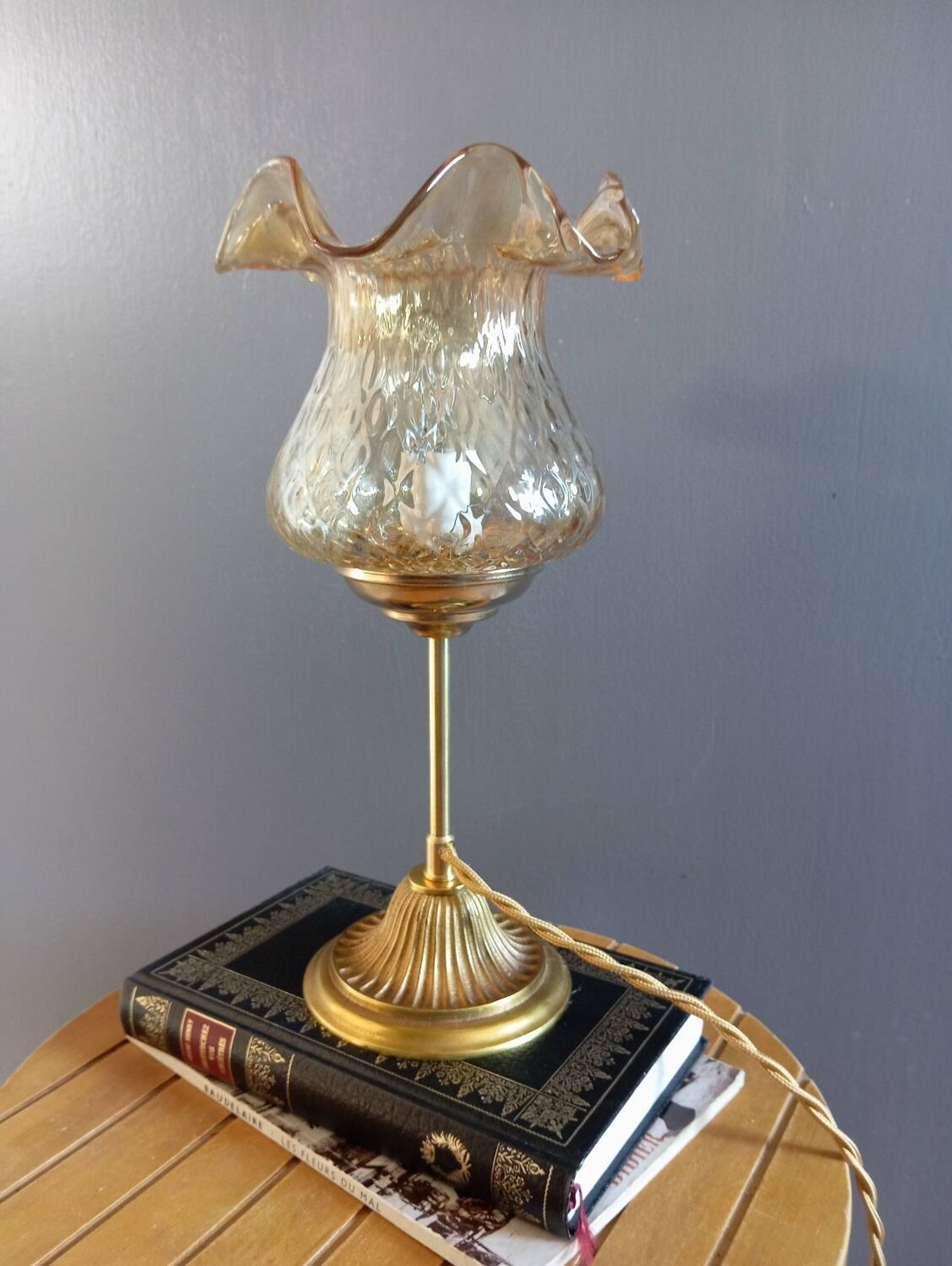 Duo desk lamps, vintage inspiration, bronze and ocher tulip glass