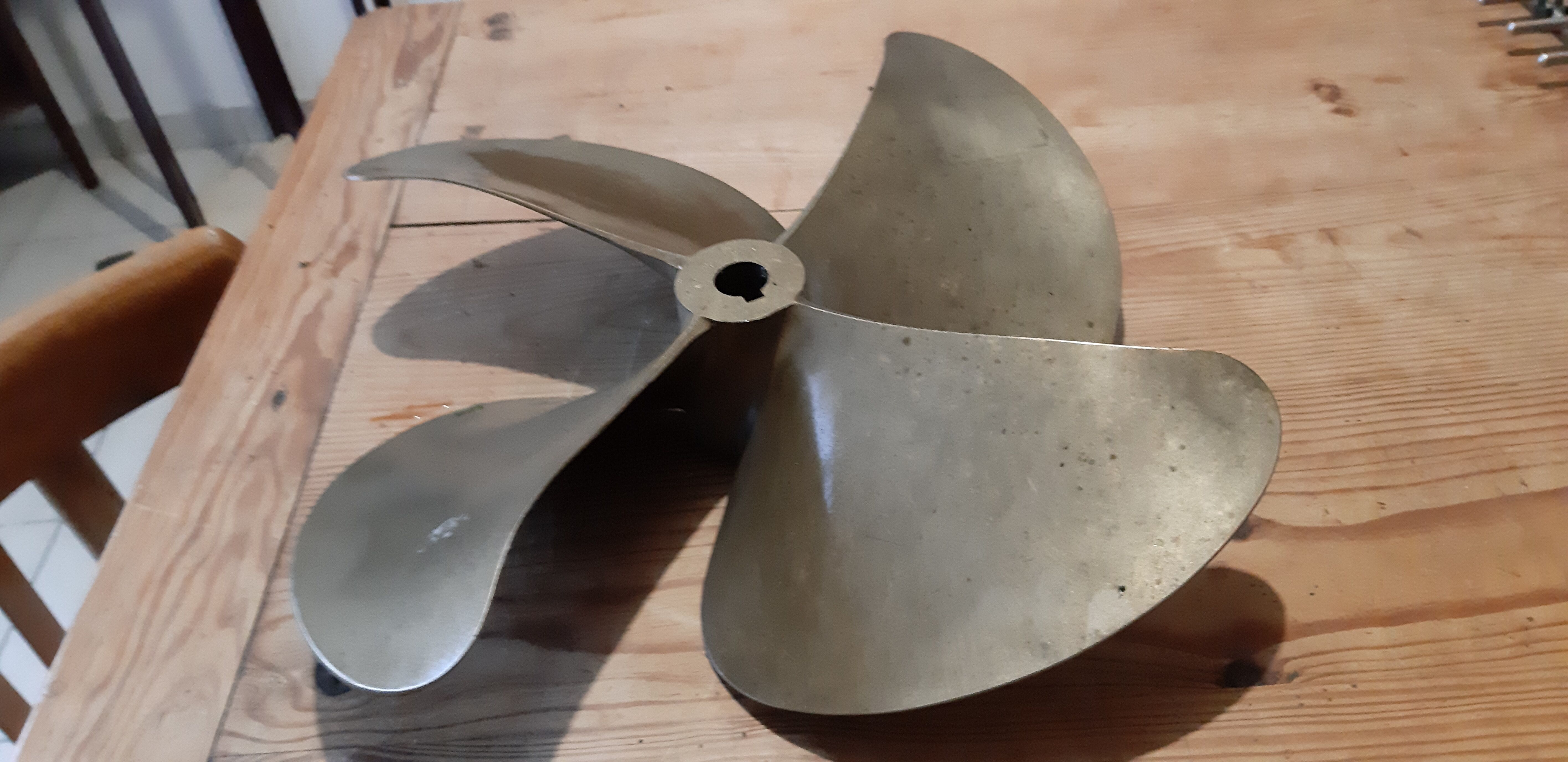 Radice bronze boat propeller