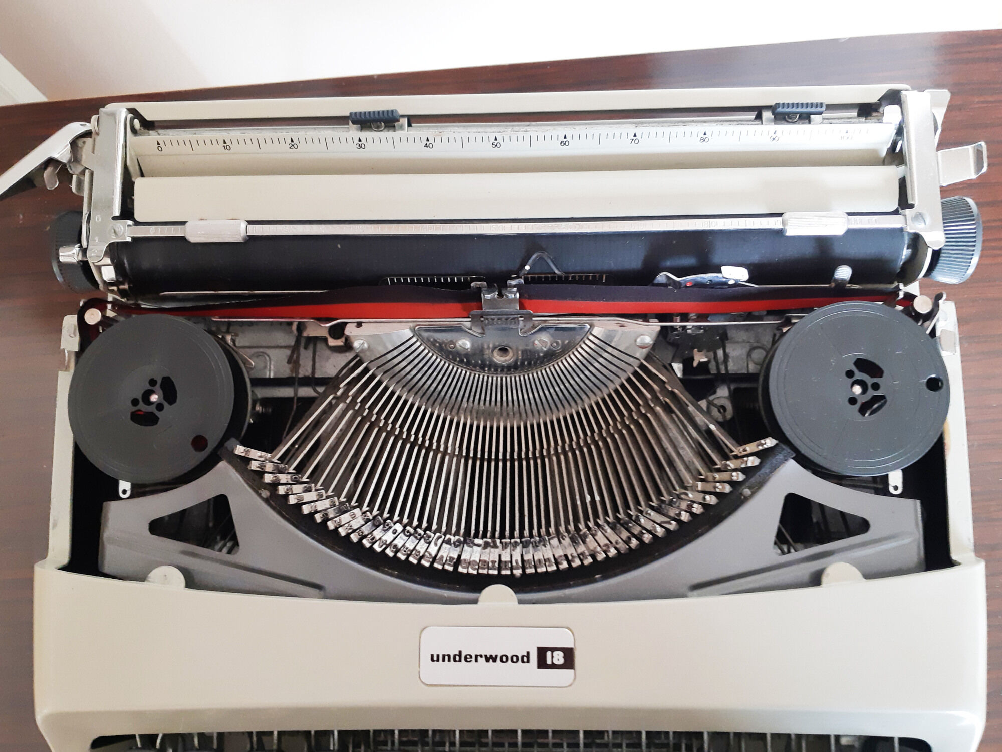 Underwood 18 Portable Typewriter , Beige, Functional, New Ribbon