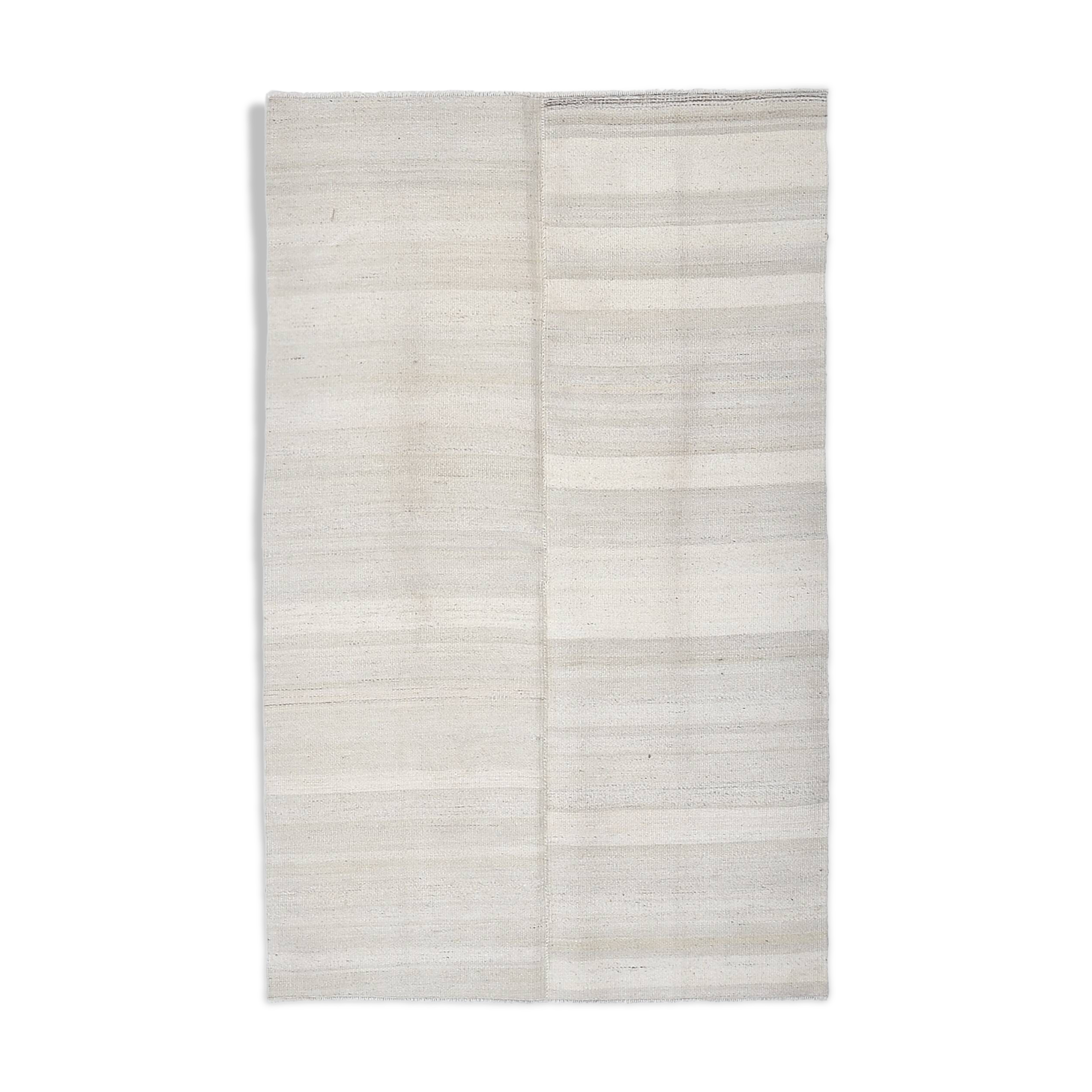 Tapis kilim en laine crème 205x132 cm, tapis kilim en laine blanche 4x7, tapis kilim uni.