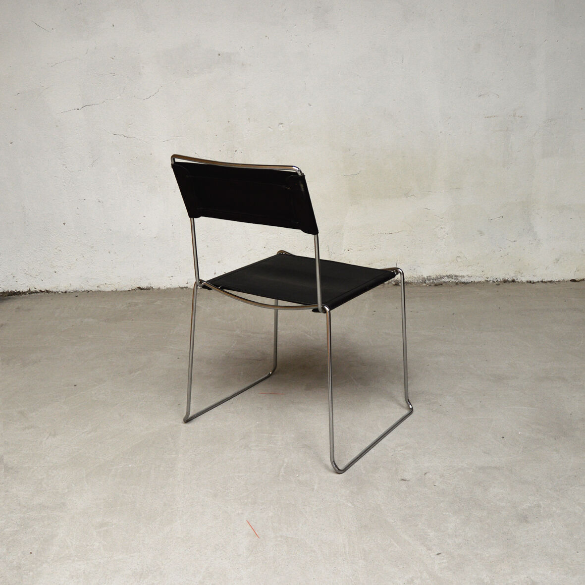 Set of 8 Italian Chairs in leather and steel, 1970