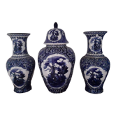 Potiche et ses deux vases bleu delfts