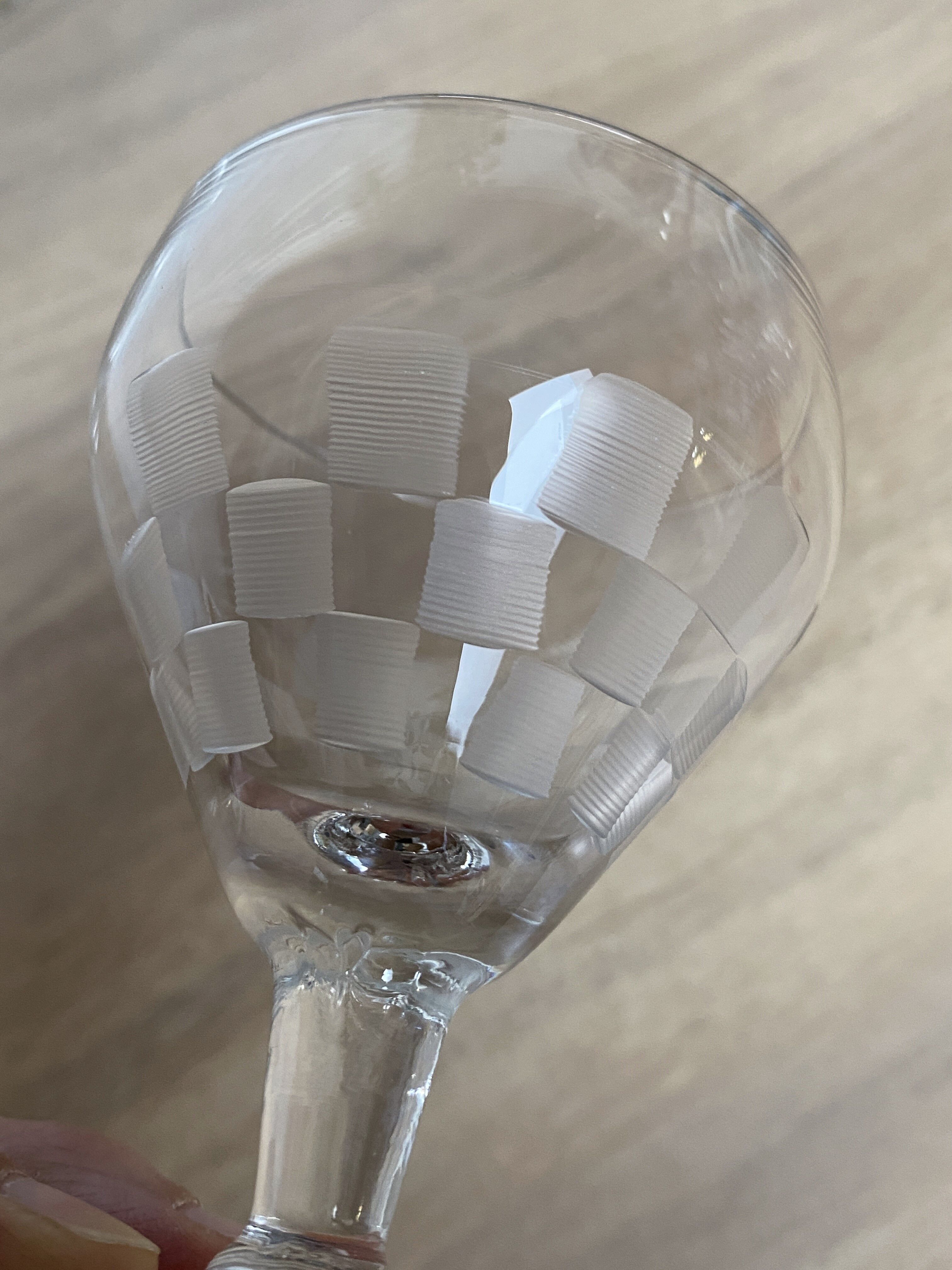 Set of 6 engraved wine glasses