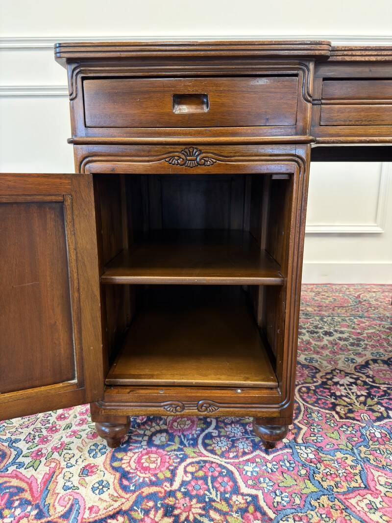 Classic English Desk with Black Inlay