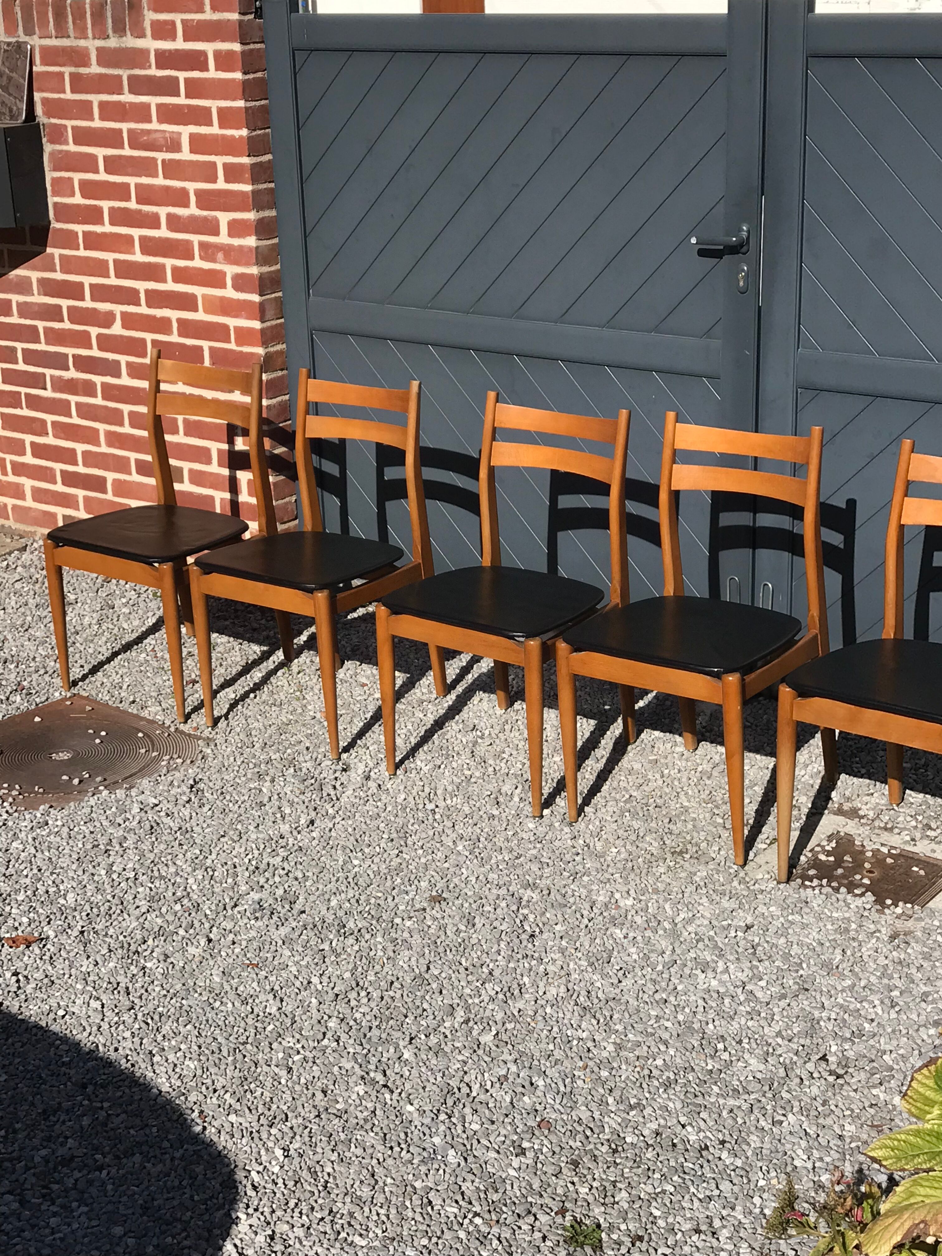 Set de 6 chaises scandinaves teck et Skaï
