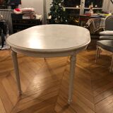 Apt table with 2 extensions