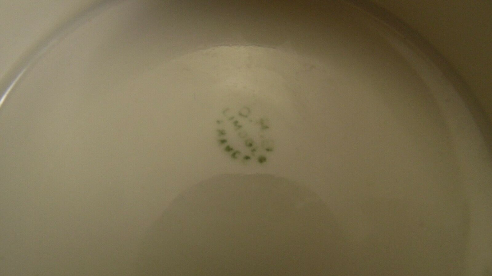 White Limoges DRB porcelain display and gold fillets