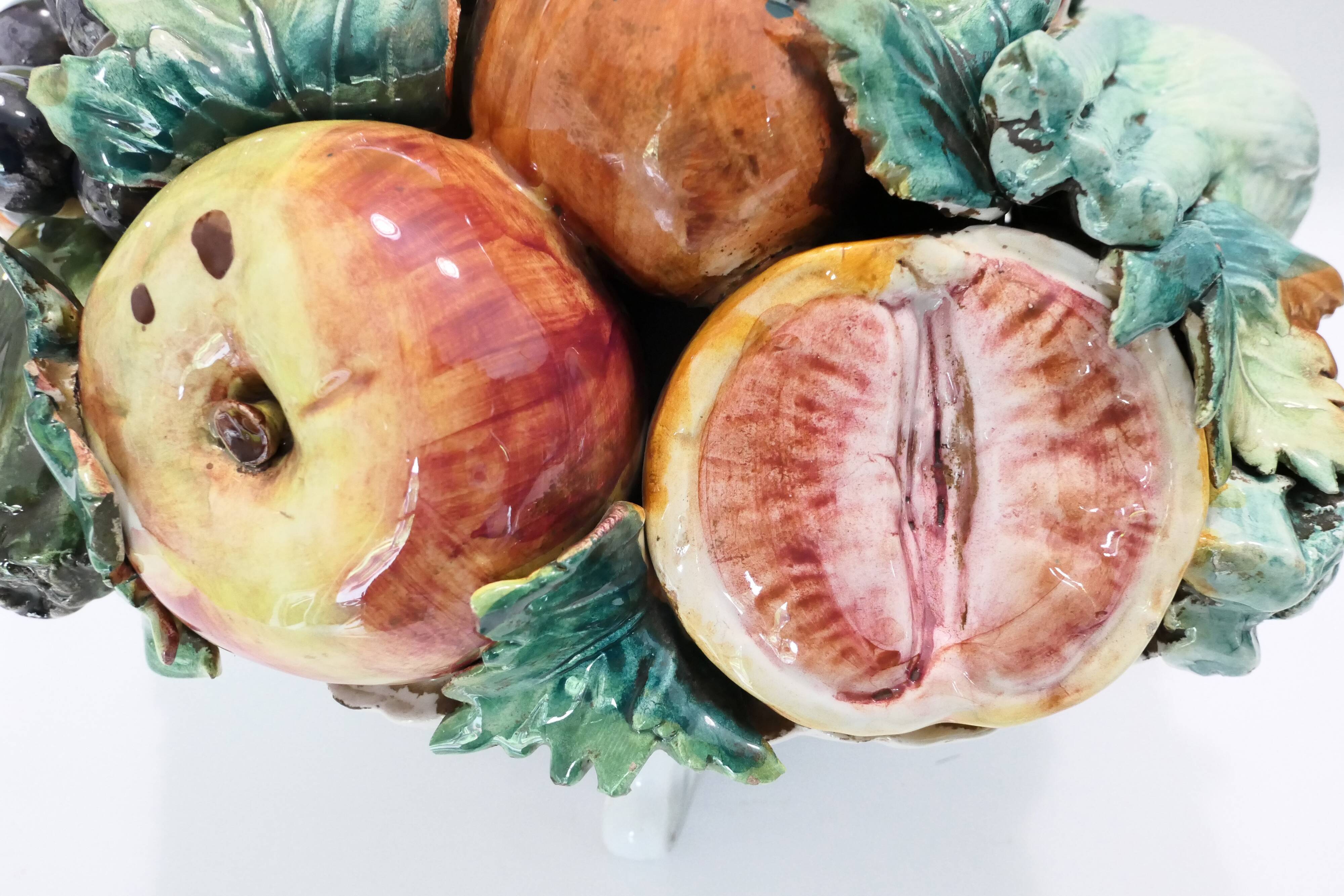 Coupe fruits et légumes en trompe l'oeil en céramique fin 19e
