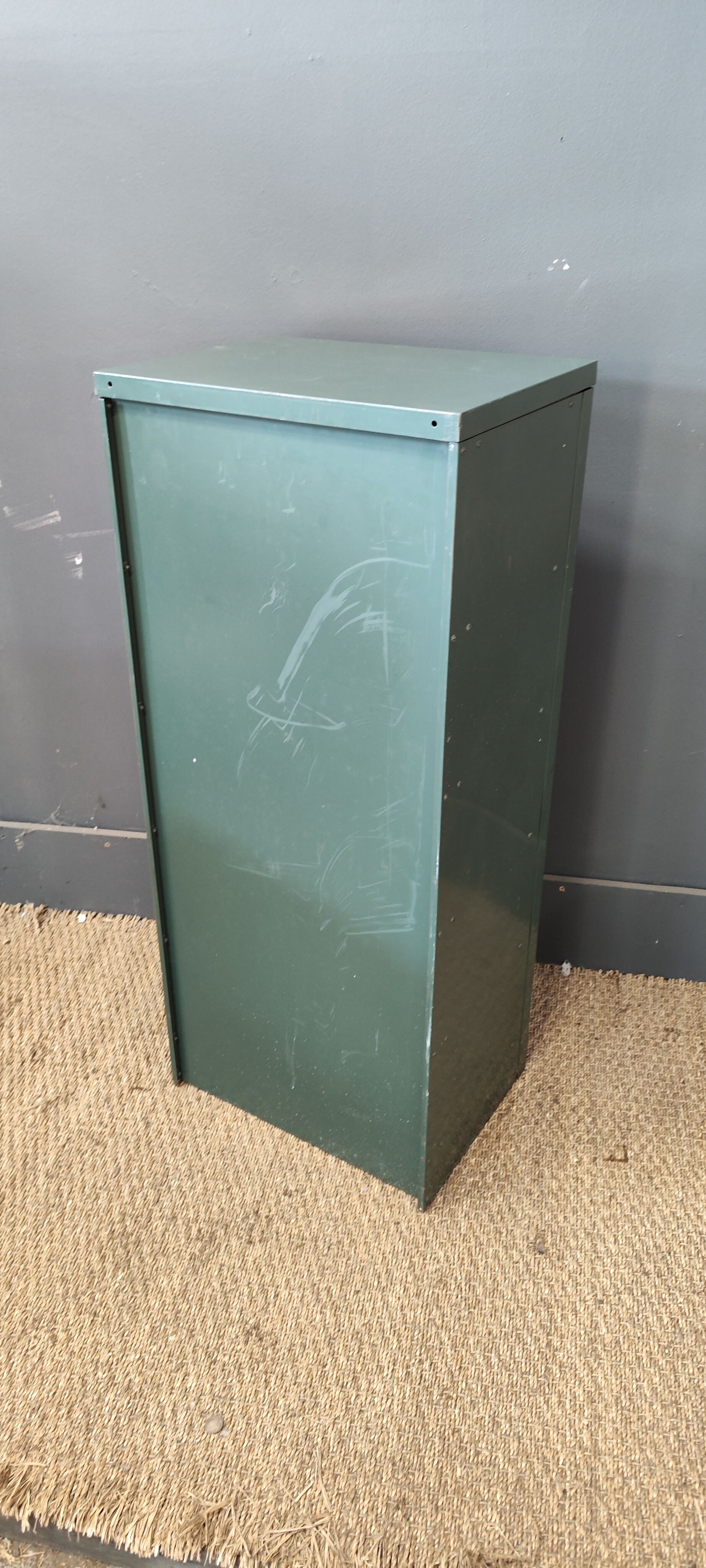 Column cabinet five valves Strafor