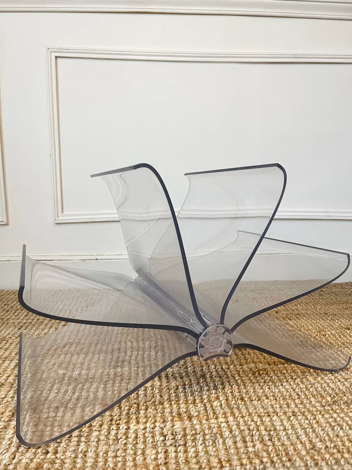Front magazine rack for Kartell