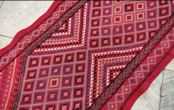 Tapis couloir rouge fait main en pure laine
