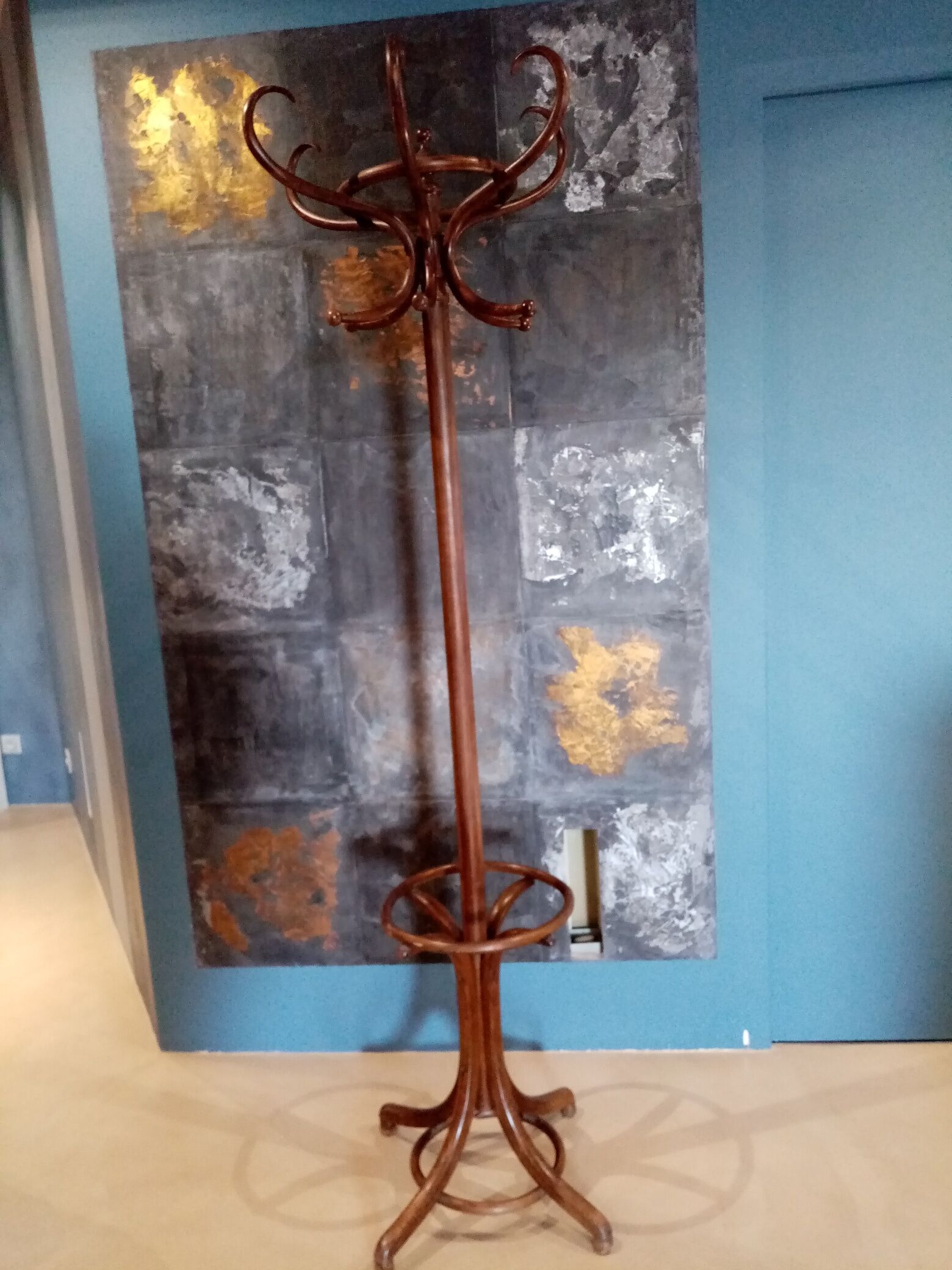 Parrot coat rack by Alexander Fischel