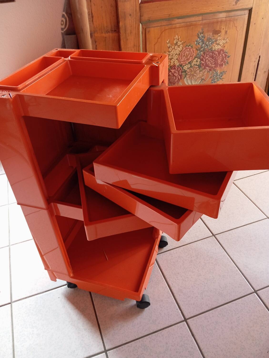 Chariot artist architect BIEFFE PADOVA Joe Colombo 70s