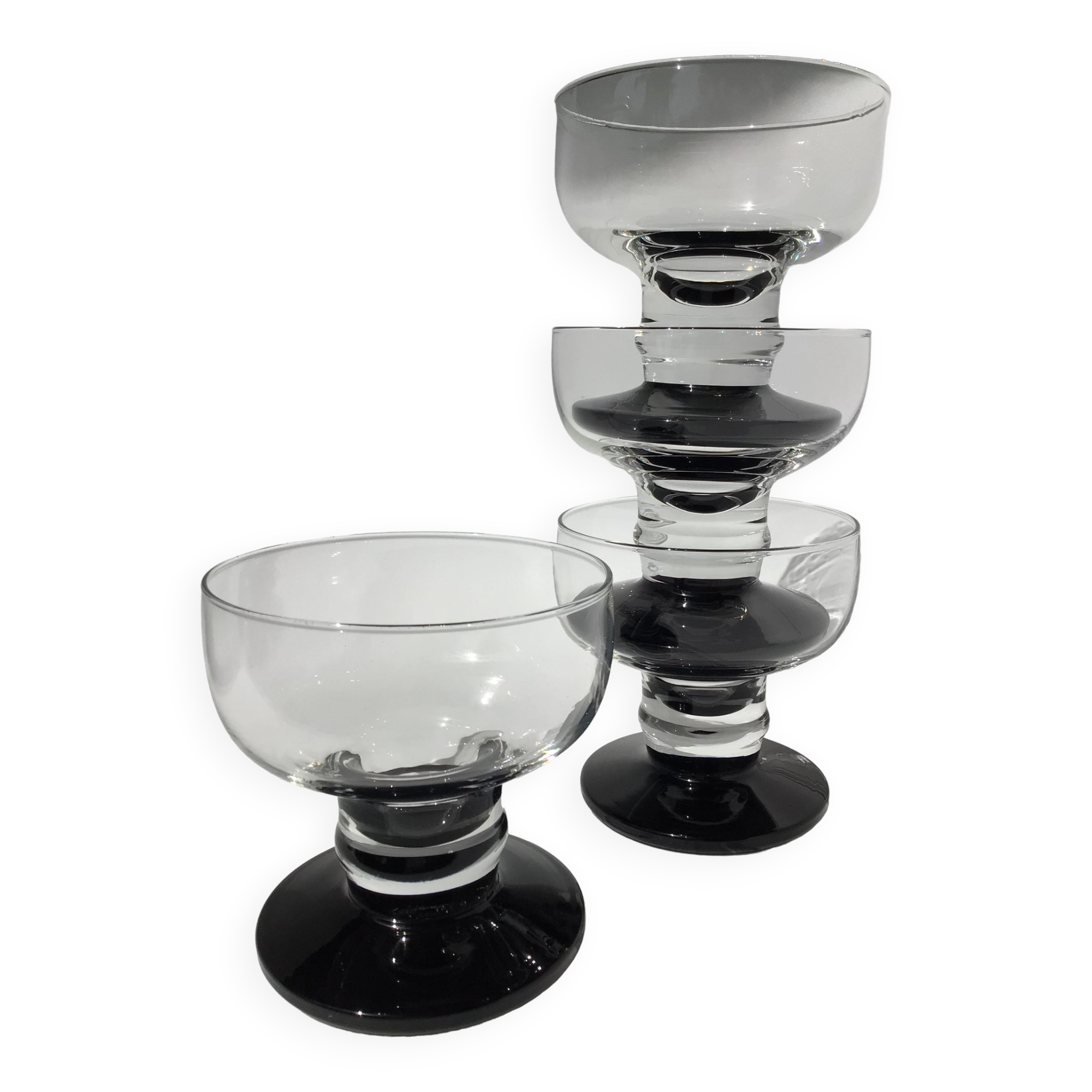 4 ice black standing cups or fruit salad