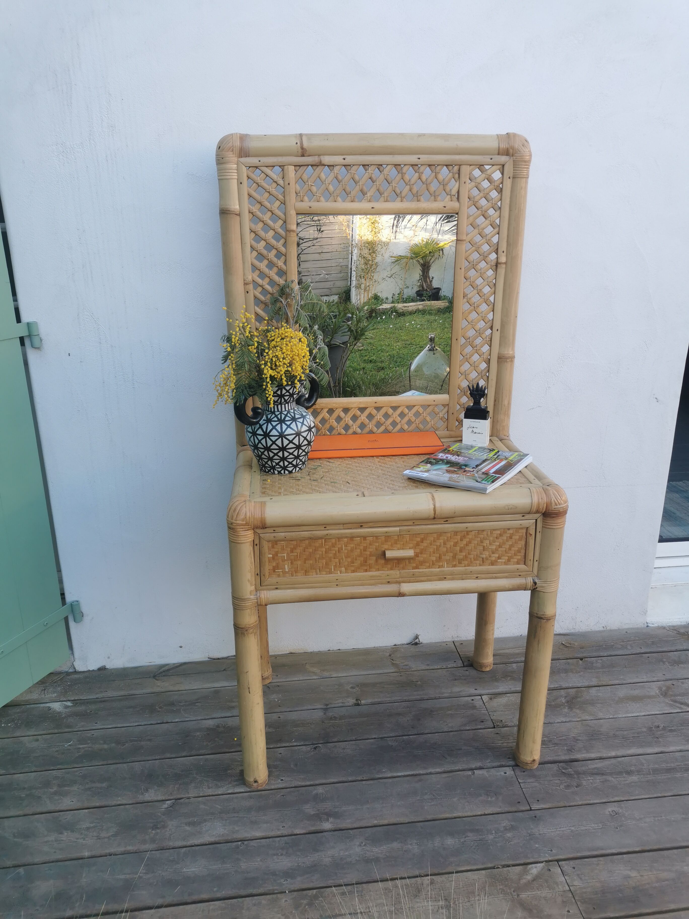 Rattan hairdresser