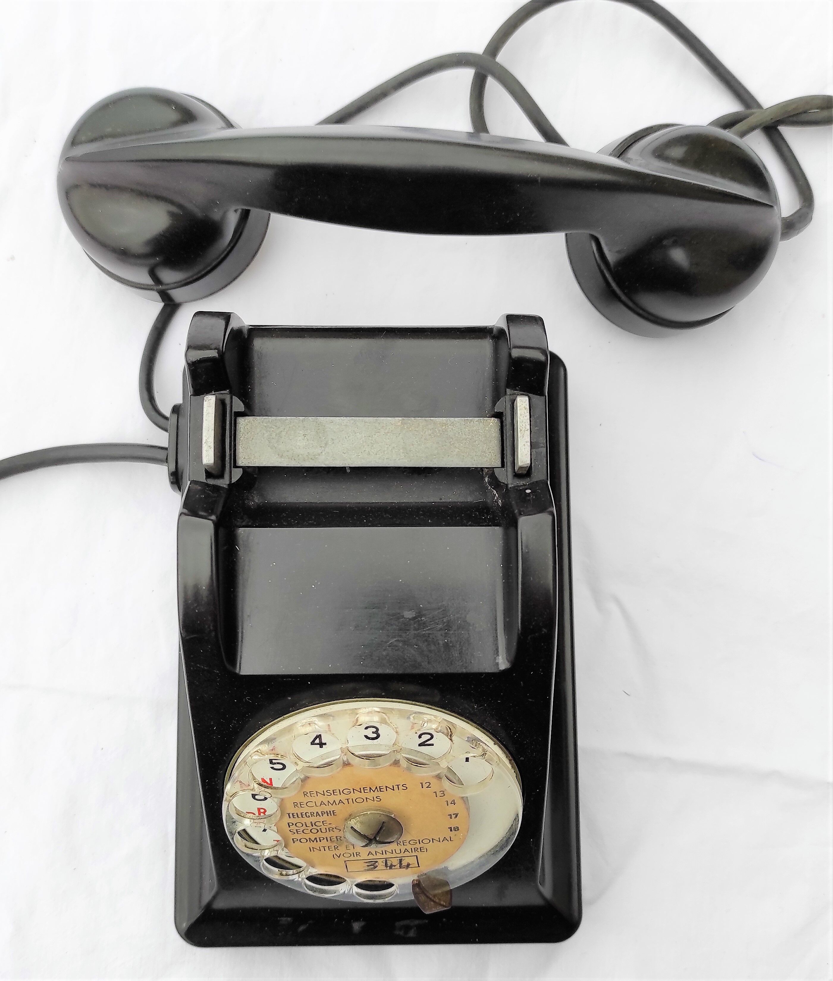 Ericsson phone design brand vintage in bakelite black years 50