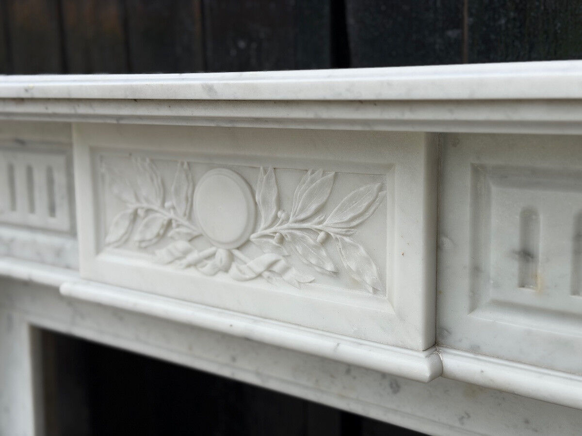 Louis XVI style fireplace in Carrara marble, circa 1880.