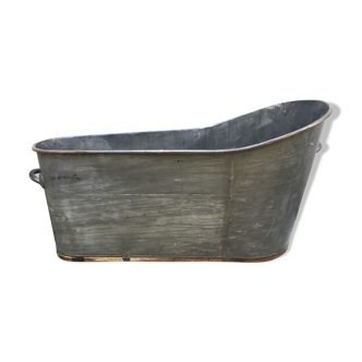 Zinc bathtub wooden base 19th century