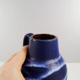 Vases set in blue white