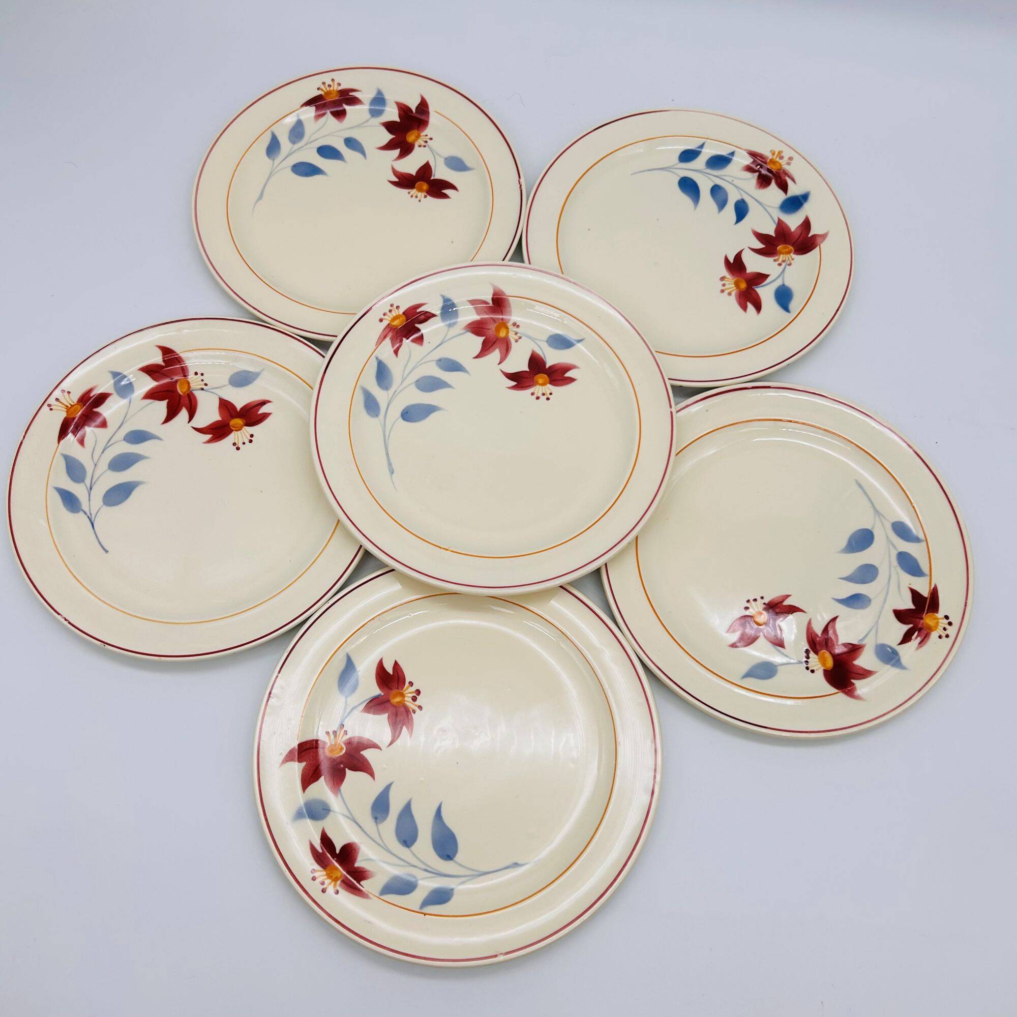6 dessert plates. Moulin des Loups. Model Sylvie.