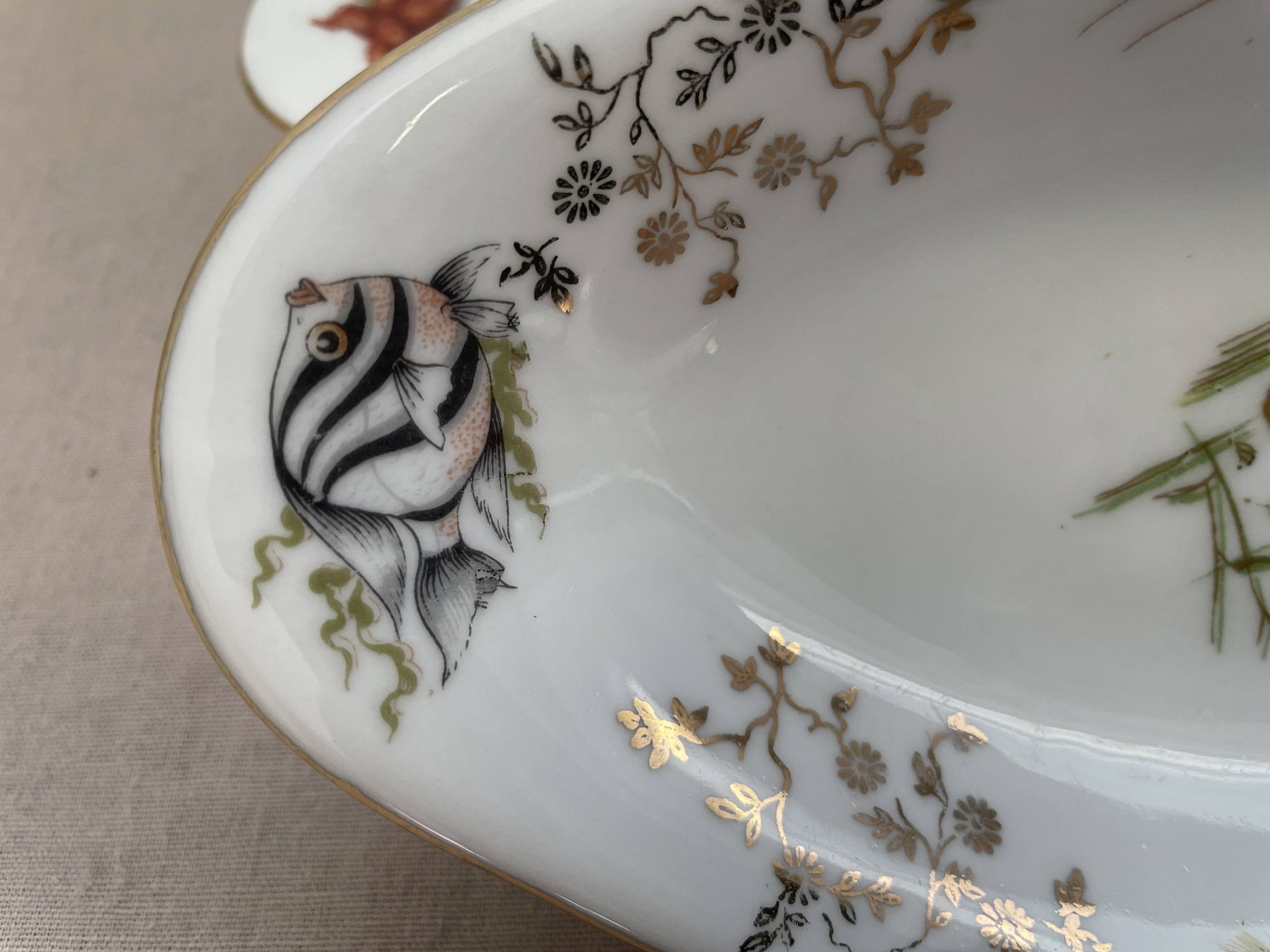 Pair of vintage marine-themed dishes in Berry porcelain.