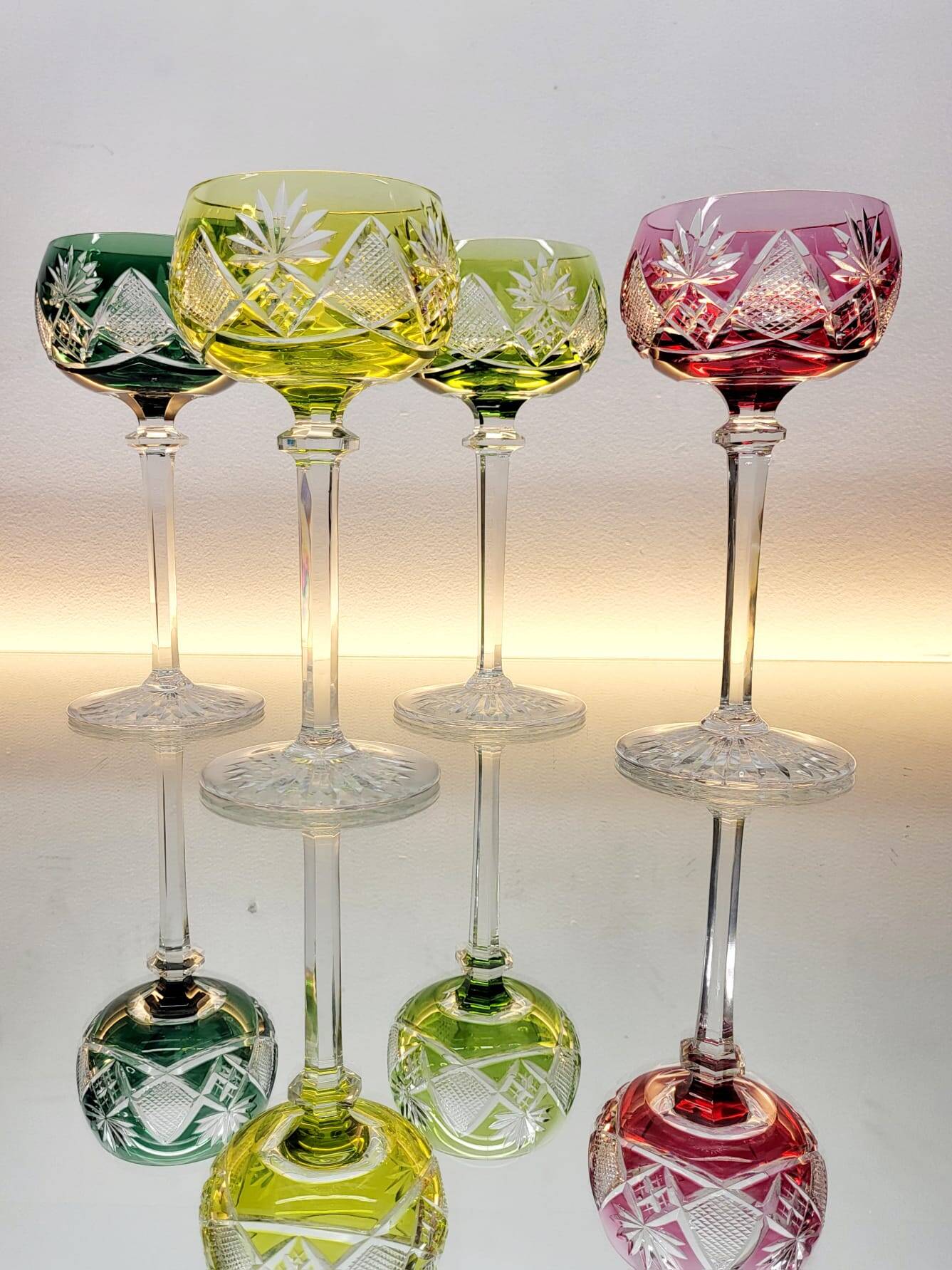 Box of 4 Val Saint Lambert "Berncastel" no. 204 Roemer glass – Belgium 1905