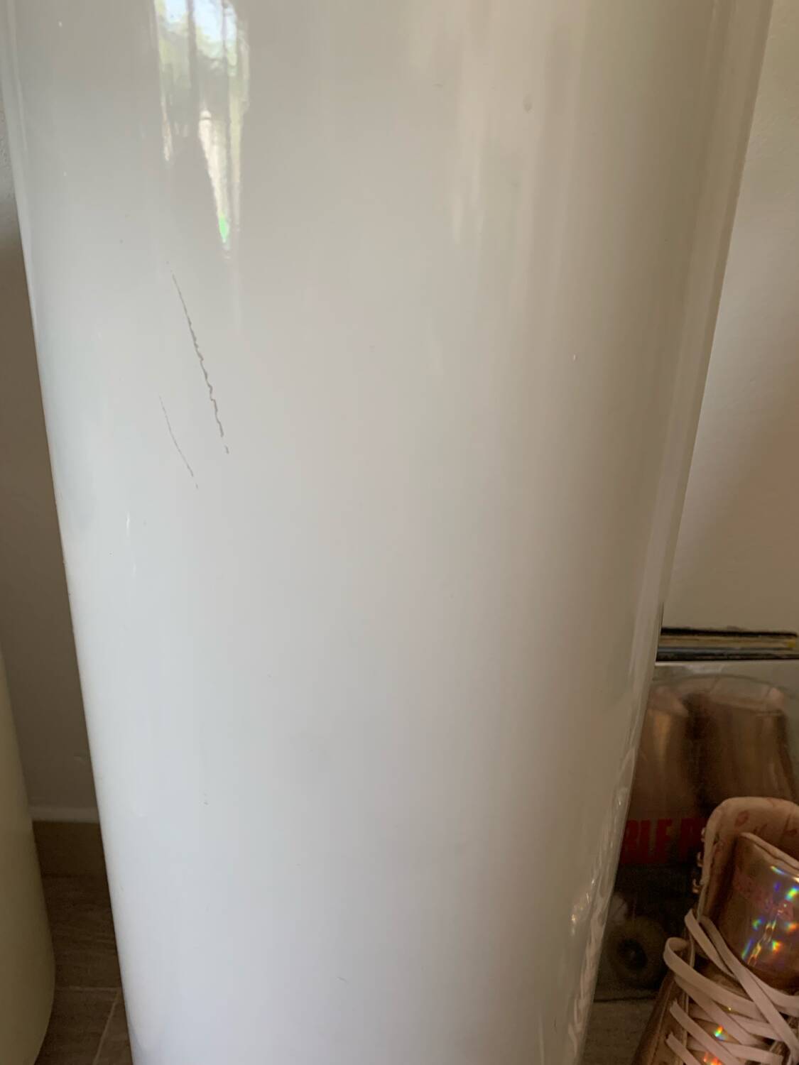 Lipstick mirror on foot