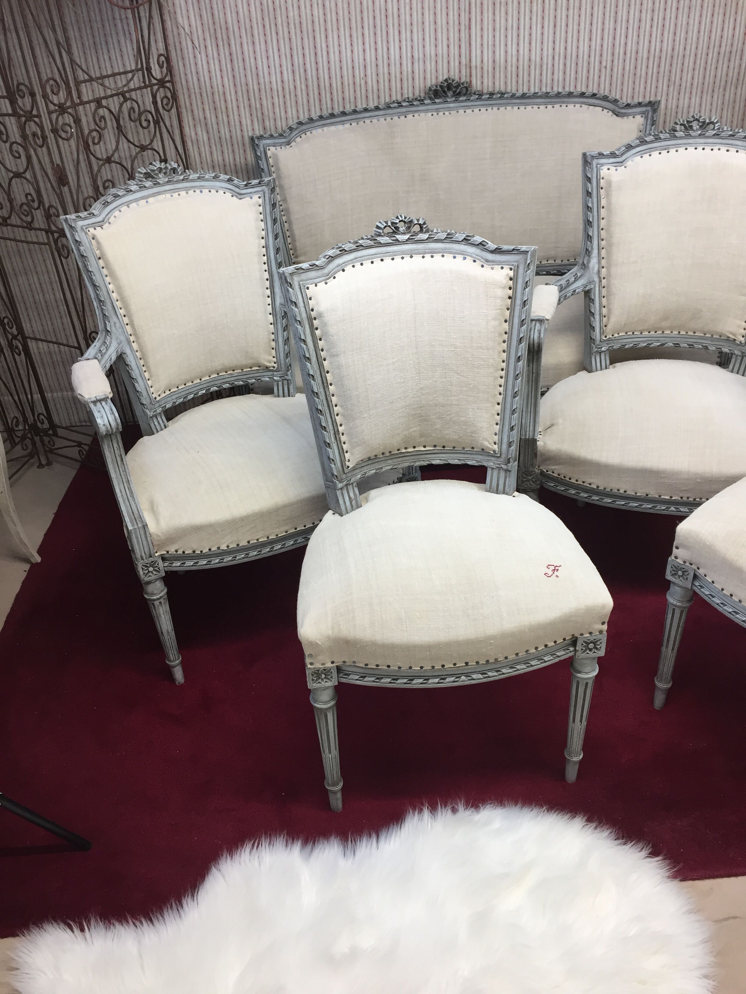 Louis XVI style wooden living room, nineteenth century, consisting of 5 elements completely renovated