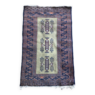 Tapis oriental fait main