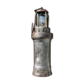 Metal miner's lamp