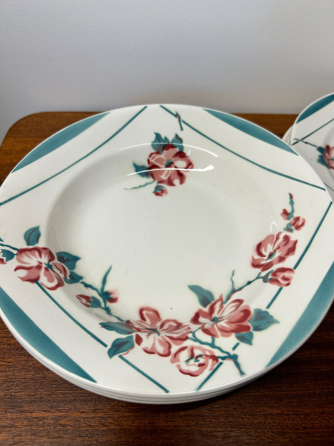 Set of 8 Digoin and Sarreguemines plates