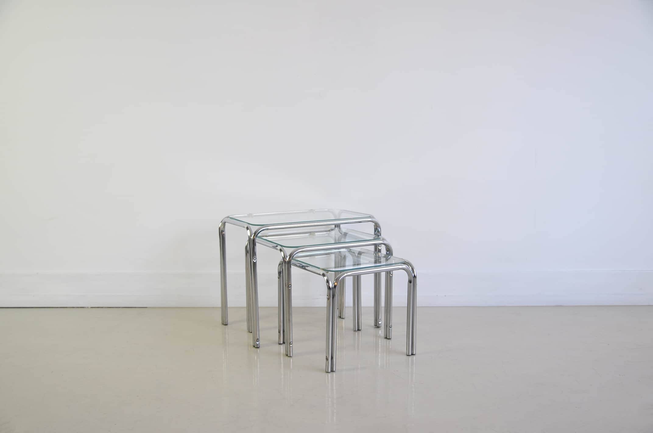 Ensemble de 3 tables gigognes en chrome