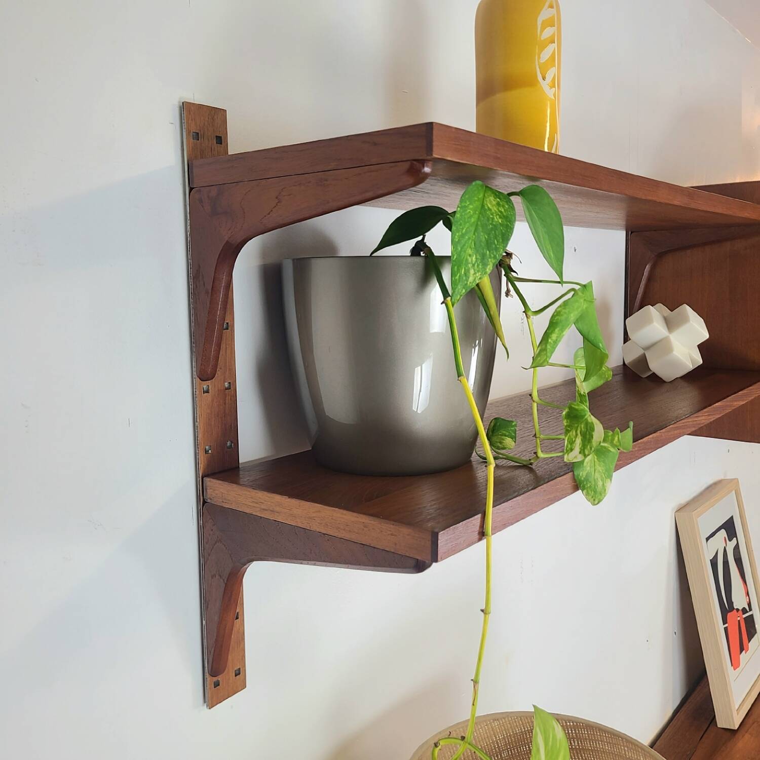 Danish design wall-mounted bookshelf Thygesen Sorensen teck vi