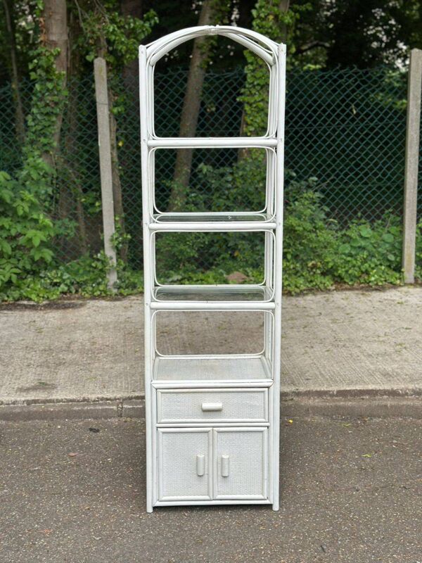 Étagère concave vintage en rotin et osier blanc