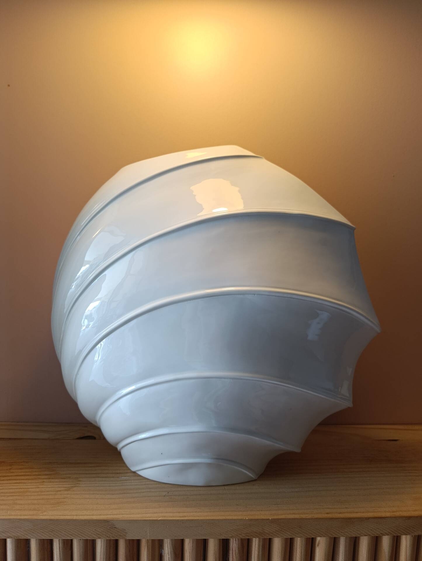Large sculptural vase Hubert Olivier – Model OB207 – Glazed ceramic