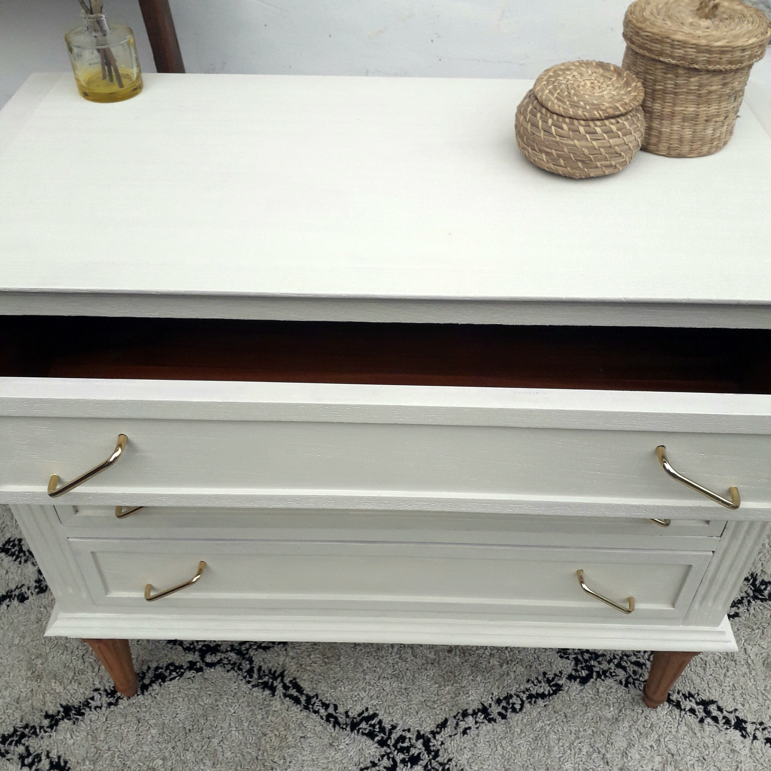 Vintage chest of drawers