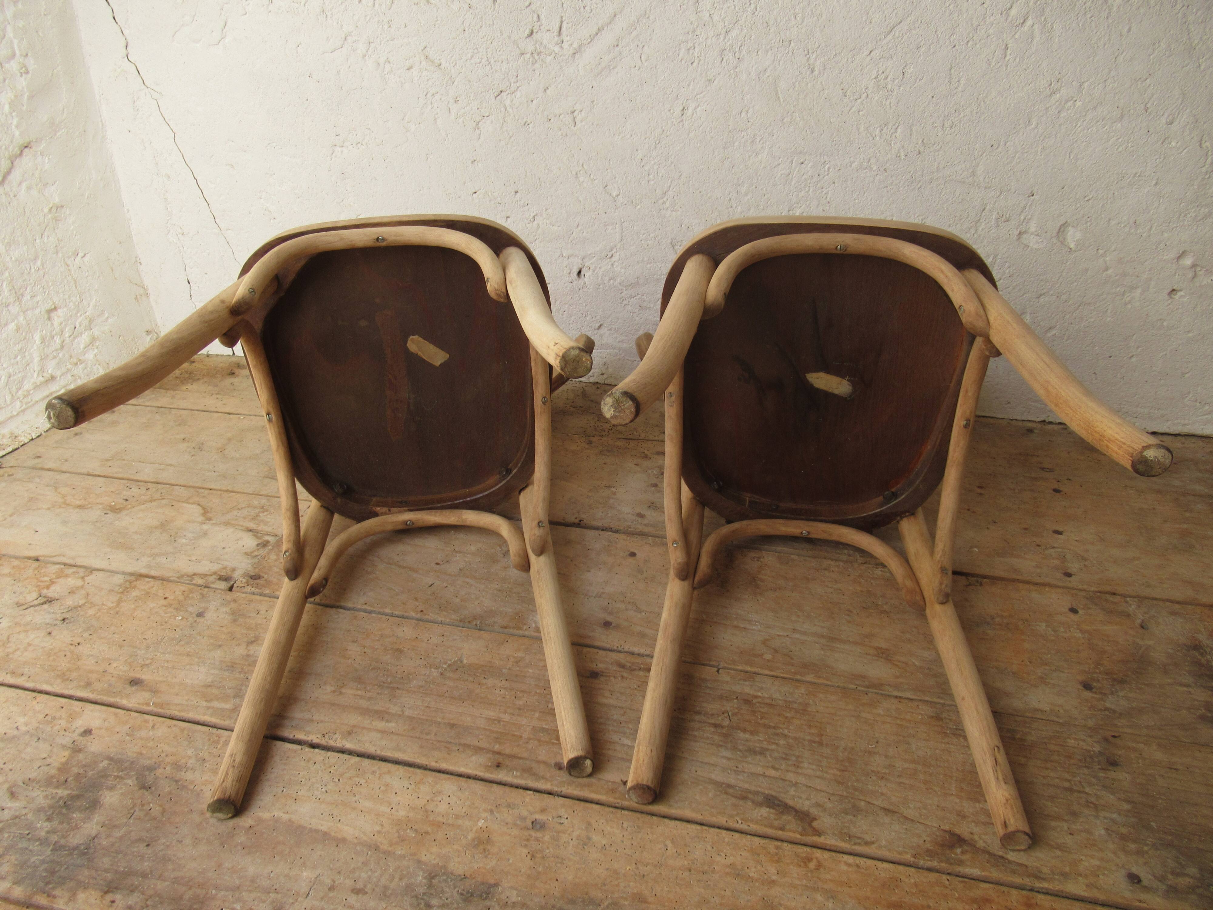 Paire de chaises bistrot en bois brut