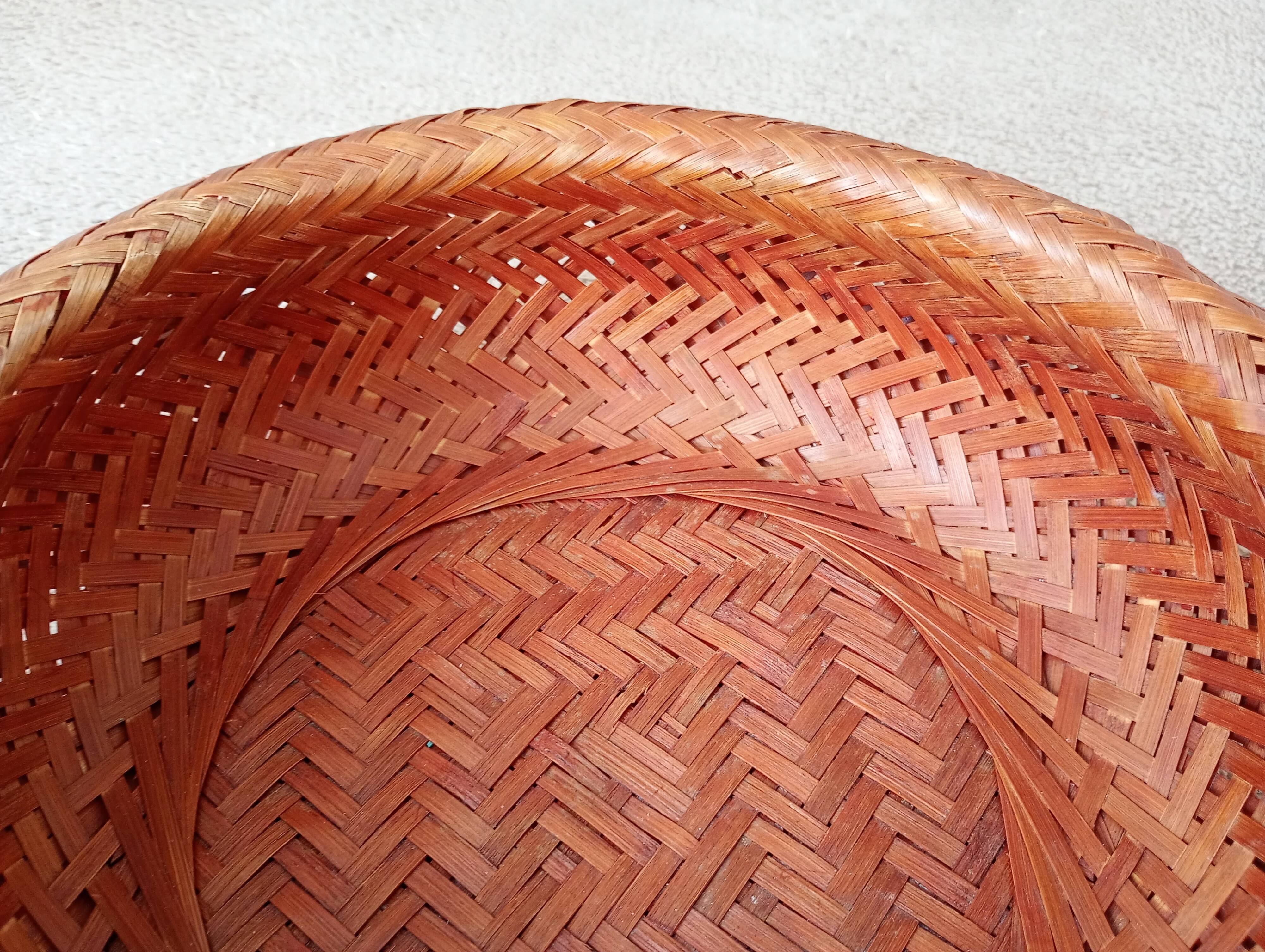 corbeille en bambou tressé