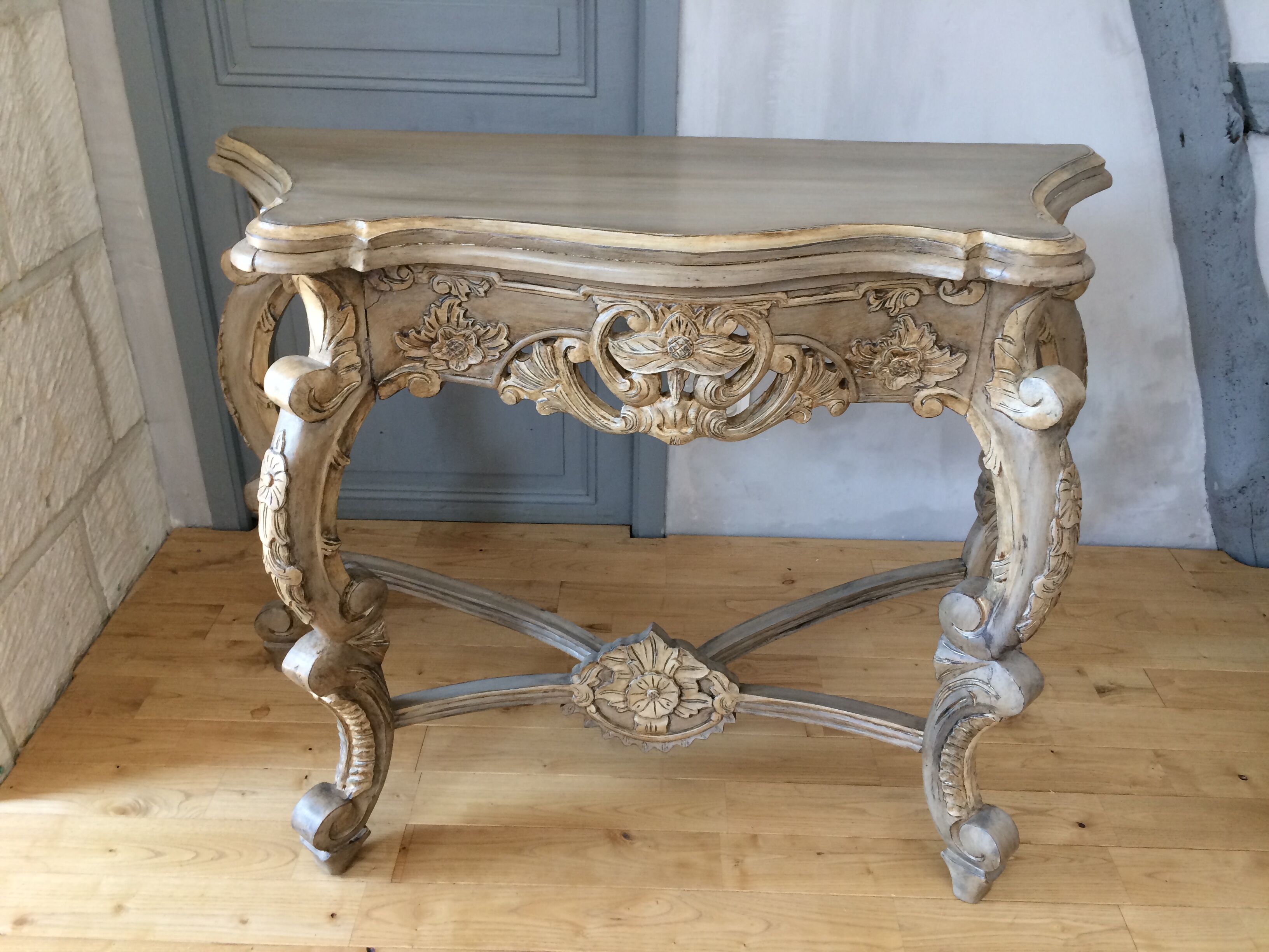 Louis XV-style console