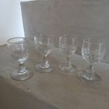 4 verres à liqueur anciens