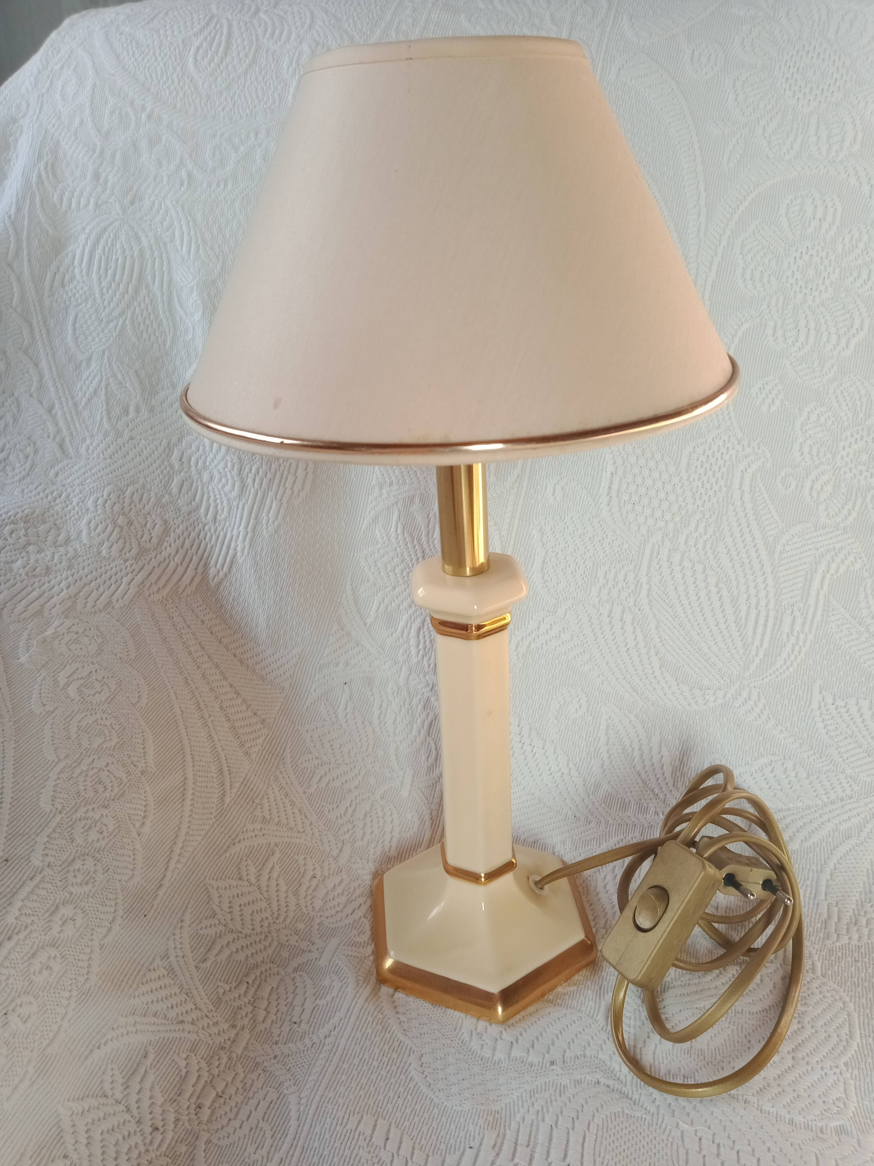 Louis Drimmer - Cream & gilded earthenware table lamp