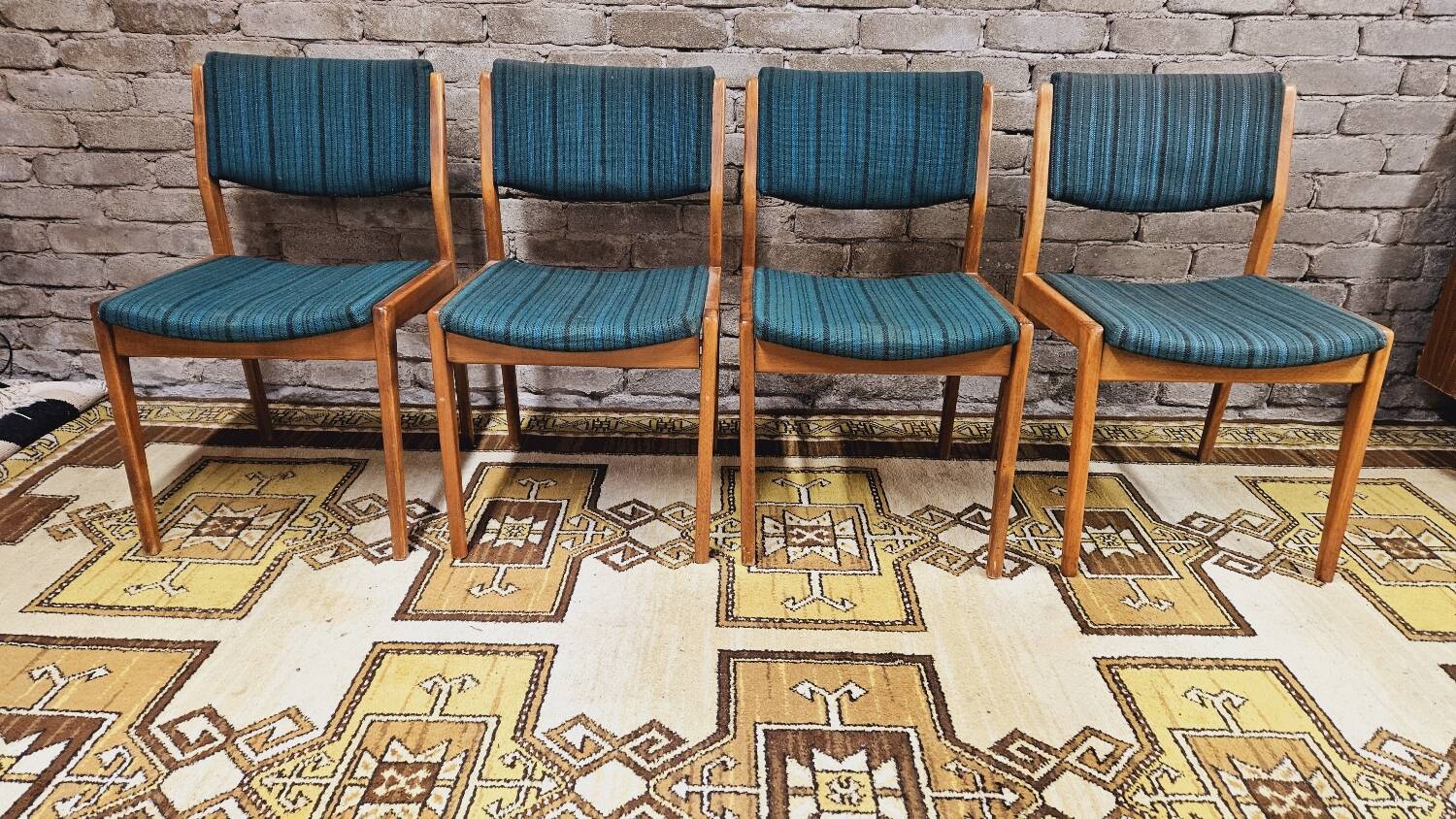 Set of 4 Scandinavian chairs 1960