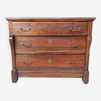 Restoration period chest of drawers in walnut