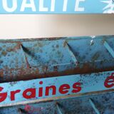 Antique display for eclor seed sachet