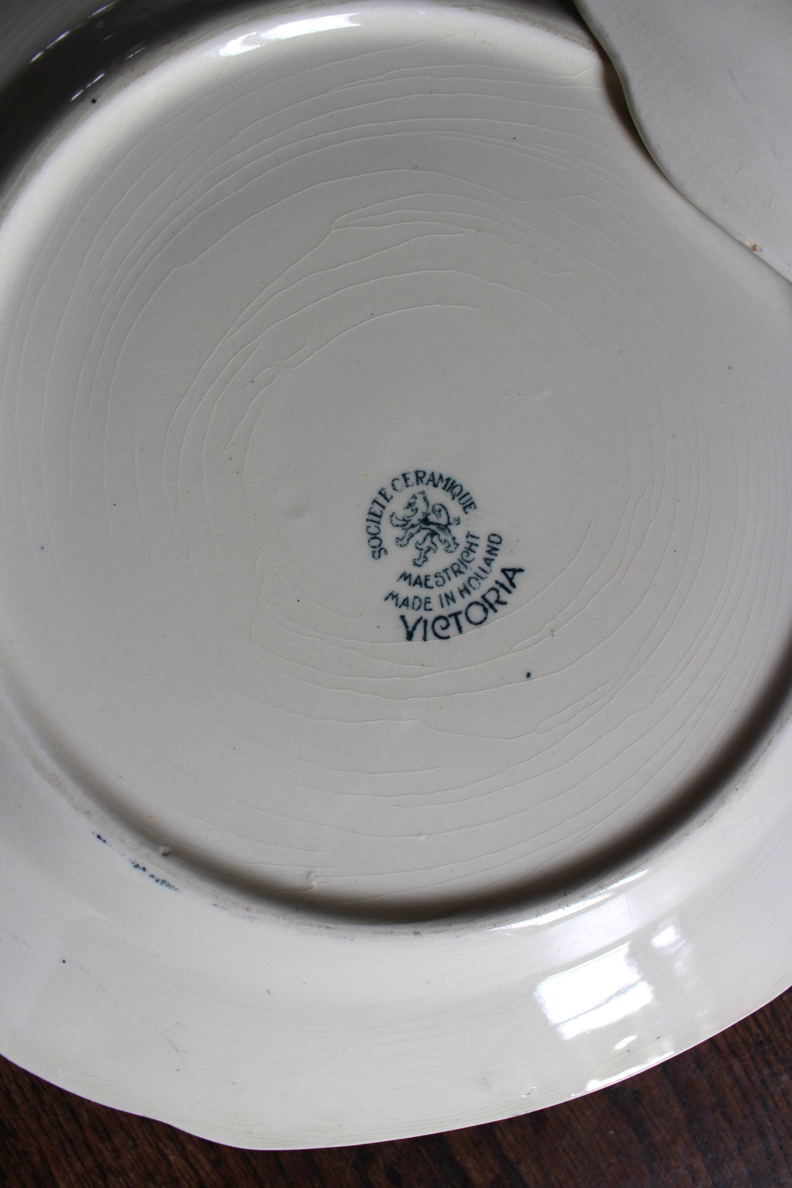 A set of 6 flat plates pairs Sarreguemines Lunéville Blue Flowers.