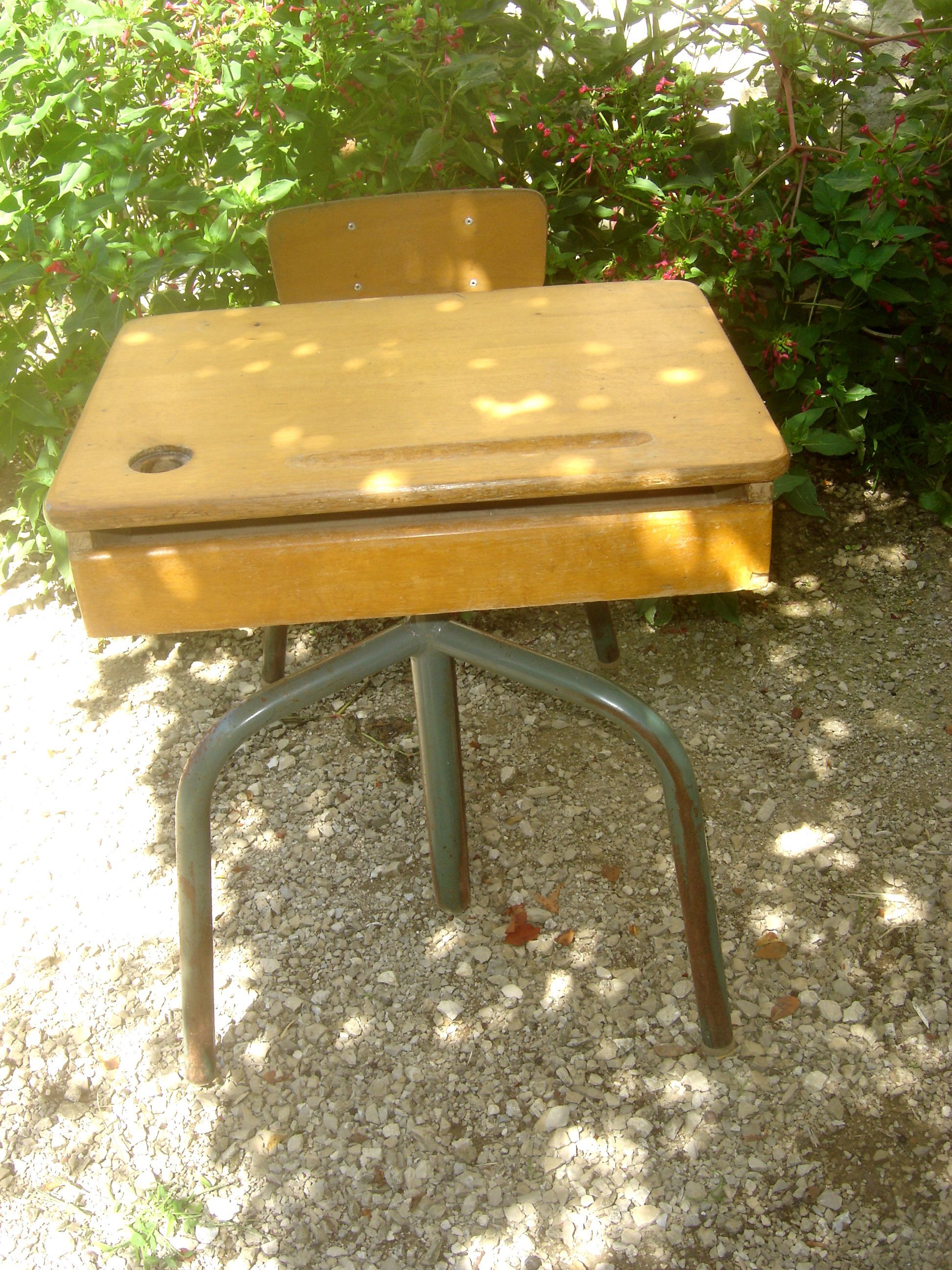 Schoolboy desk