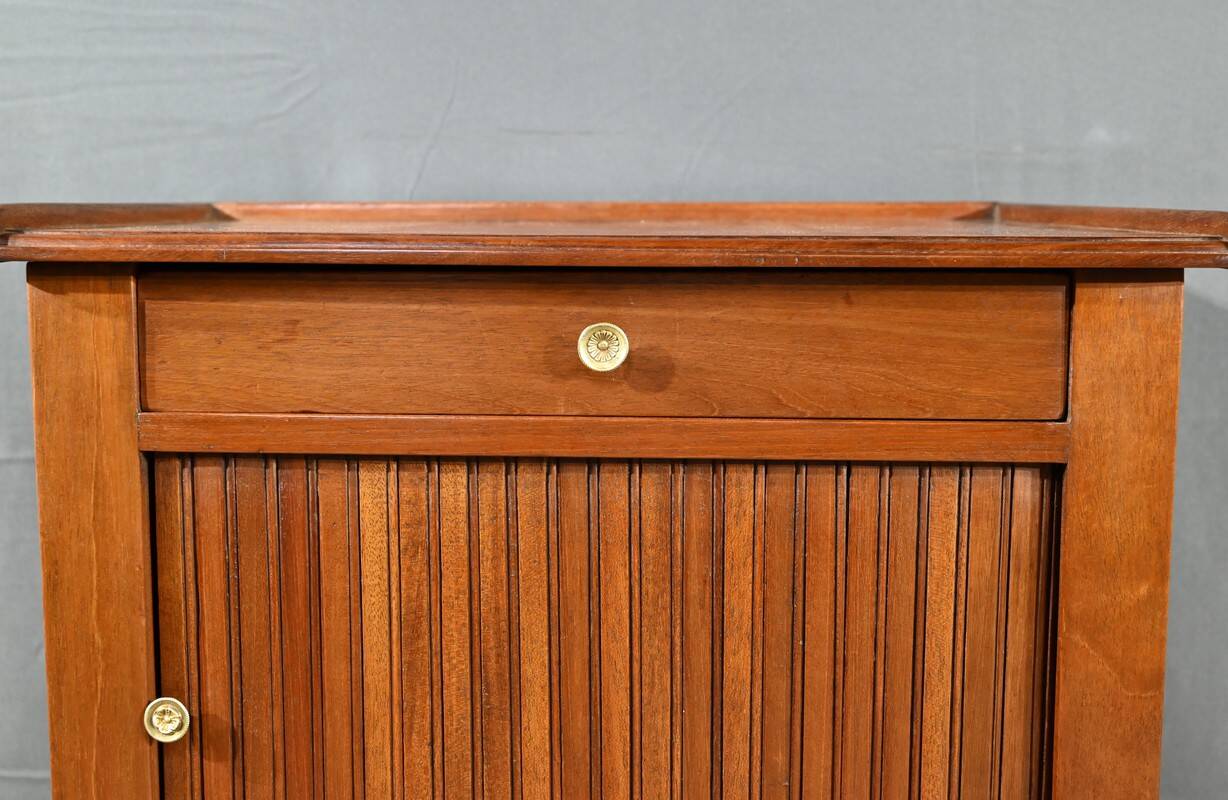 Small Mahogany Living Room Table, Louis XVI Period – Late 18th Century