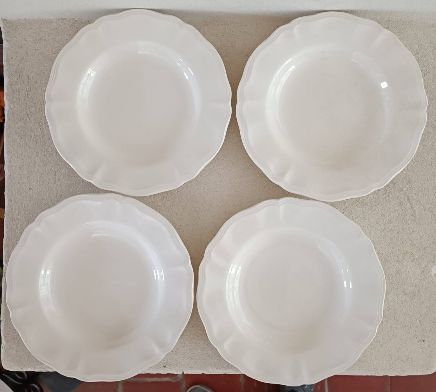 4 Sarreguemines ivory soup plates