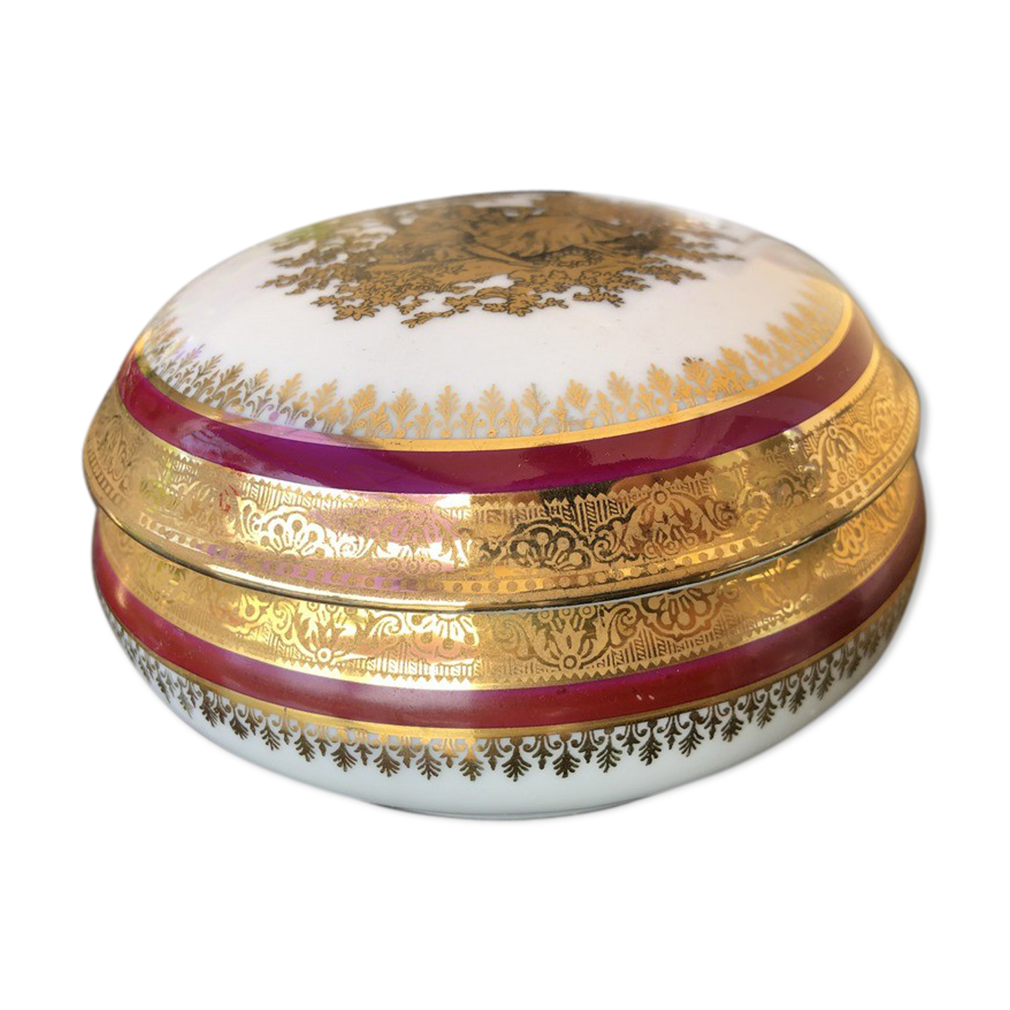 Dredged box - porcelain candy